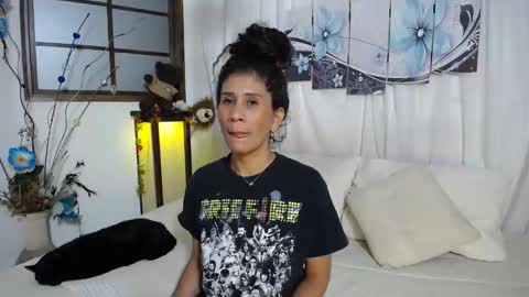 Snapshot of harley_quinns1 chatting on January 2025 08:58:02 PM harley_quinns1 online show from January 2025 08:58:02 PM