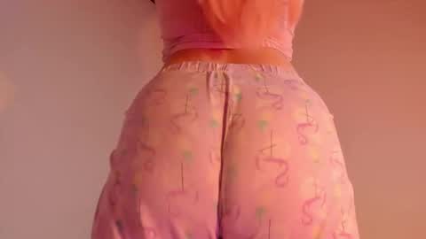 Annie online show from September 2025 05:02:02 AM