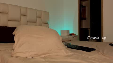 Snapshot of harley_sweett chatting on January 2025 03:52:01 AM online show from January 2025 03:52:01 AM