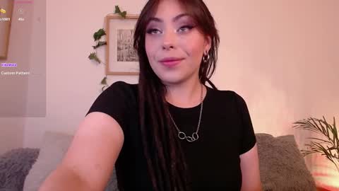 Snapshot of harmonyy01 chatting on March 2025 01:31:02 AM Harmony Please help me to reach 100 thumbs up online show from March 2025 01:31:02 AM