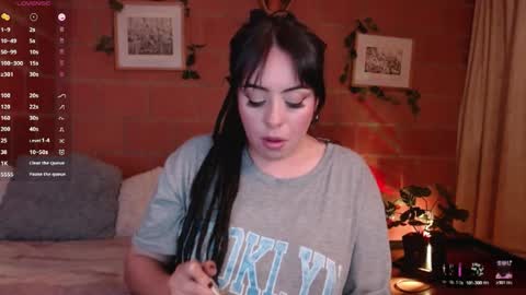 Snapshot of harmonyy01 chatting on May 2026 01:22:01 AM Harmony Please help me to reach 100 thumbs up online show from May 2026 01:22:01 AM