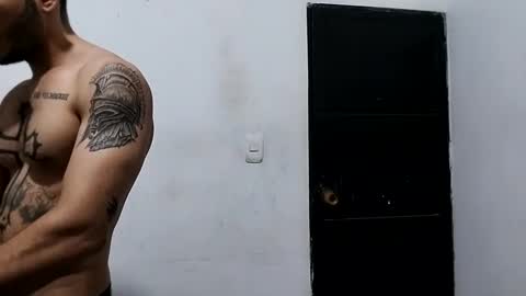 Snapshot of haroldsepulveda chatting on December 2024 03:25:02 AM BOY HOT online show from December 2024 03:25:02 AM