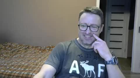 Snapshot of harrysnake chatting on December 2024 06:44:01 AM HarrySnake online show from December 2024 06:44:01 AM