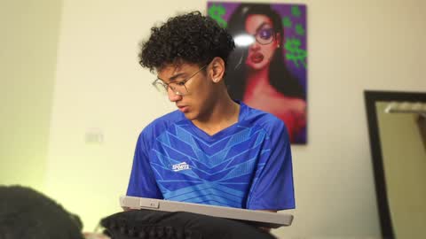 HARRY online show from December 2024 01:17:01 PM