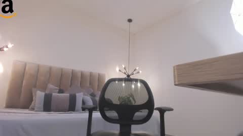 Snapshot of harryy_joness chatting on December 2024 05:44:01 PM Harry Jones online show from December 2024 05:44:01 PM