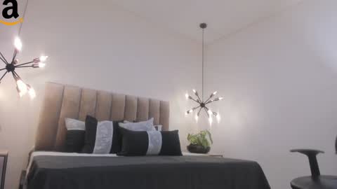 Snapshot of harryy_joness chatting on December 2024 08:25:02 PM Harry Jones online show from December 2024 08:25:02 PM