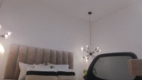 Snapshot of harryy_joness chatting on December 2024 05:26:01 PM Harry Jones online show from December 2024 05:26:01 PM