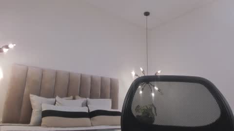 Snapshot of harryy_joness chatting on December 2024 05:51:01 PM Harry Jones online show from December 2024 05:51:01 PM