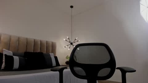 Snapshot of harryy_joness chatting on January 2025 05:43:02 PM Harry Jones online show from January 2025 05:43:02 PM