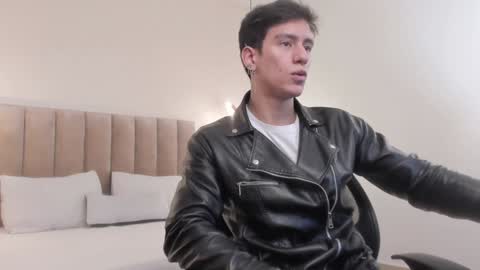 Snapshot of harryy_joness chatting on January 2025 05:51:01 PM Harry Jones online show from January 2025 05:51:01 PM