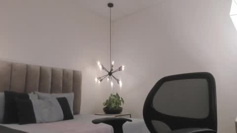 Snapshot of harryy_joness chatting on February 2025 05:48:01 PM Harry Jones online show from February 2025 05:48:01 PM