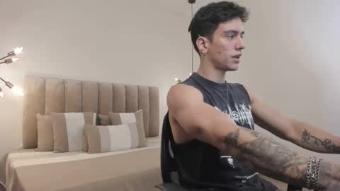 Snapshot of harryy_joness chatting on February 2025 05:36:01 PM Harry Jones online show from February 2025 05:36:01 PM