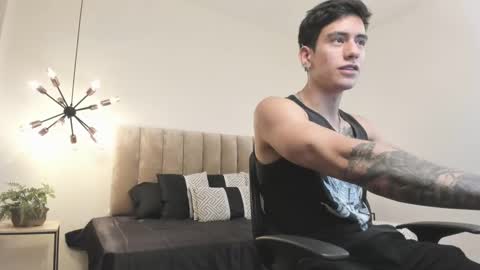 Snapshot of harryy_joness chatting on March 2025 05:22:01 PM Harry Jones online show from March 2025 05:22:01 PM