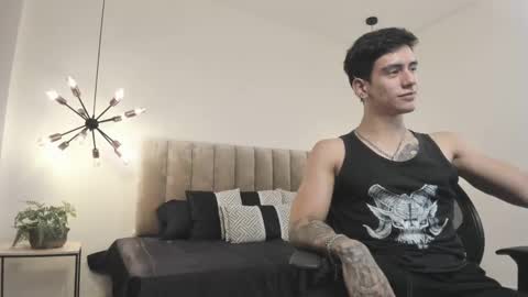 Snapshot of harryy_joness chatting on March 2025 08:25:01 PM Harry Jones online show from March 2025 08:25:01 PM