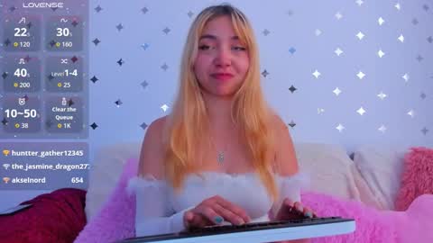 Sophia Blossom online show from October 2025 08:52:01 PM