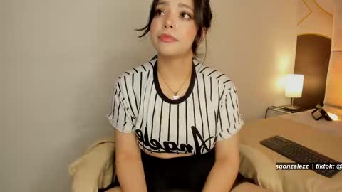 Snapshot of has_gonzalezz chatting on May 2026 04:51:01 AM has_gonzalezz online show from May 2026 04:51:01 AM
