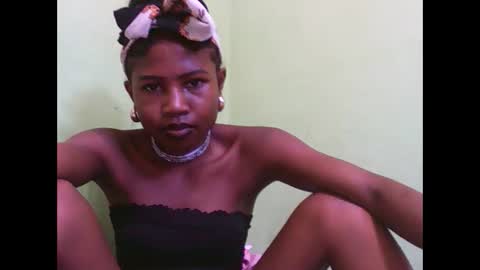 hasleyinah online show from April 2026 12:05:02 PM