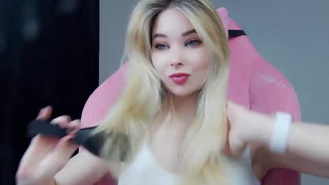 Anna online show from December 2025 07:17:02 AM