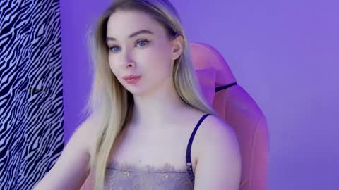 Snapshot of haters_ chatting on April 2026 10:51:01 AM Anna online show from April 2026 10:51:01 AM