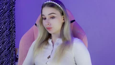 Snapshot of haters_ chatting on May 2026 09:43:01 PM Anna online show from May 2026 09:43:01 PM
