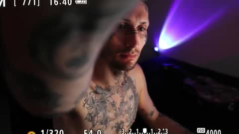 More content   2   online show from December 2025 07:48:02 AM