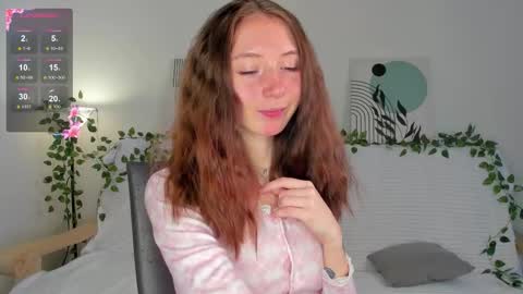 Lola online show from November 2025 08:06:01 AM