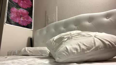 hawaiigirl_ online show from September 2025 04:00:01 AM