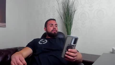 HayesWood online show from November 2025 06:12:02 AM