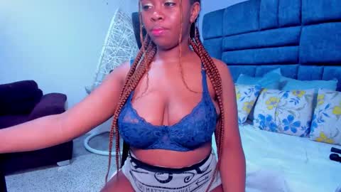 hazel_lanee online show from November 2025 05:27:02 AM