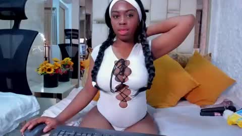 Snapshot of hazel_lanee chatting on July 2026 07:45:02 AM hazel_lanee online show from July 2026 07:45:02 AM