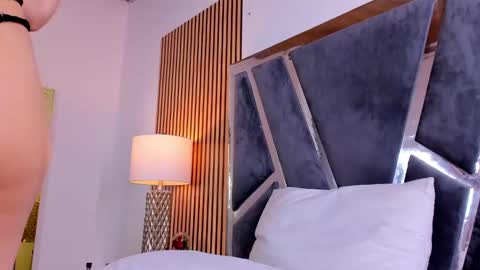  Hazel  online show from December 2024 08:01:02 PM