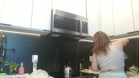 Hazel online show from April 2026 03:04:02 PM