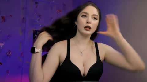 Hazel online show from April 2026 12:14:02 PM