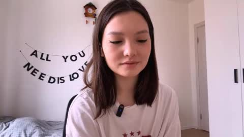 Snapshot of hazelhartshorn chatting on May 2026 10:09:01 AM Kira online show from May 2026 10:09:01 AM