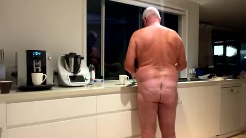 h babe online show from December 2024 06:28:01 PM