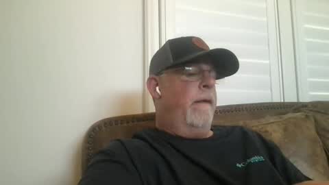 Snapshot of hdeuce22 chatting on May 2026 04:24:02 PM Hdeuce22 online show from May 2026 04:24:02 PM