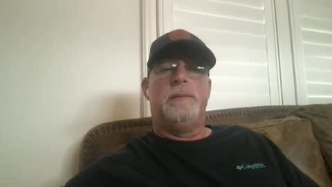 Snapshot of hdeuce22 chatting on May 2026 03:52:02 PM Hdeuce22 online show from May 2026 03:52:02 PM