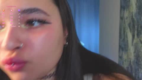 Snapshot of heartbreakermia chatting on December 2025 04:06:01 AM heartbreakermia online show from December 2025 04:06:01 AM