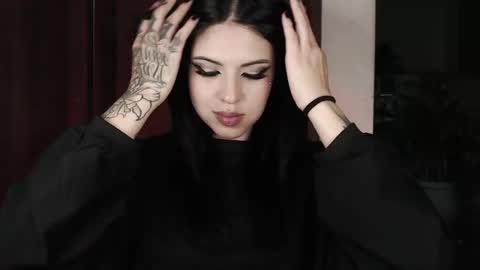 Snapshot of heatherdemonzx_ chatting on May 2026 06:42:02 AM HEATHER DEMONZX Please help me to reach 100 thumbs up online show from May 2026 06:42:02 AM