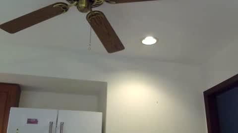 Snapshot of heatwavee chatting on April 2026 12:28:01 PM heatwavee online show from April 2026 12:28:01 PM