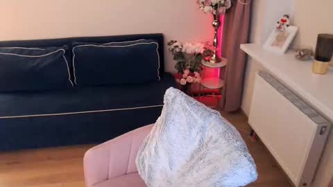 Heaven girl online show from October 2025 06:49:02 PM