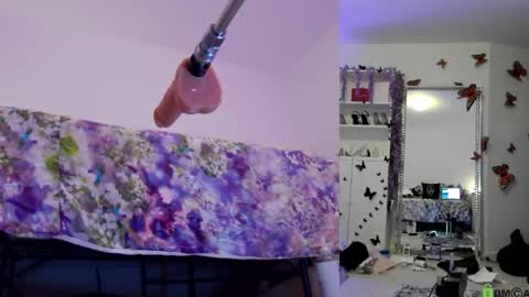 Snapshot of heaveniabb chatting on December 2025 01:11:01 AM Helen online show from December 2025 01:11:01 AM