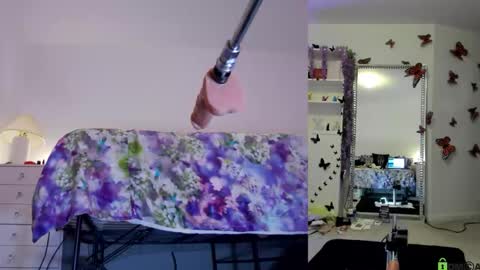 Snapshot of heaveniabb chatting on December 2025 01:45:02 AM Helen online show from December 2025 01:45:02 AM