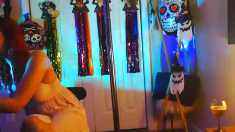 Heavenllyy online show from November 2025 02:10:01 AM