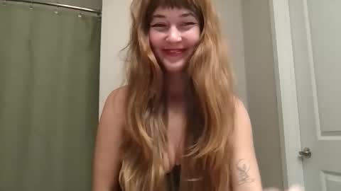 Snapshot of heavenlysiren chatting on October 2025 12:12:02 AM heavenlysiren online show from October 2025 12:12:02 AM