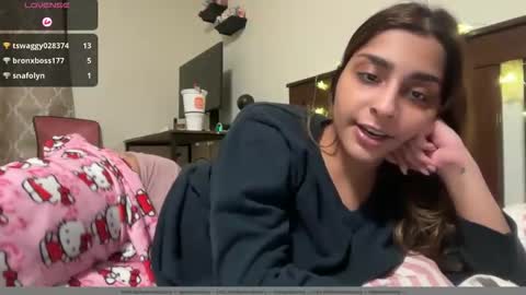 Snapshot of heavensbunny chatting on December 2025 04:06:01 AM heaven the muslim slut online show from December 2025 04:06:01 AM