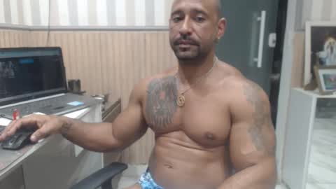 hebertgomes online show from October 2025 09:53:02 PM