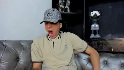 heellboy_ online show from November 2025 03:42:02 AM