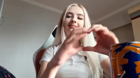 Snapshot of heideduplantis chatting on October 2025 09:31:01 AM Sofi online show from October 2025 09:31:01 AM