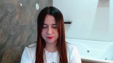 Snapshot of heidy_wells chatting on November 2025 12:59:02 PM Heidy online show from November 2025 12:59:02 PM